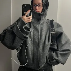 Fashion Short Woolen Coat For Women Stand Collar Full Sleeve Loose Zipper Jacket Female 2025 Autumn Winter Solid Lady Outwear