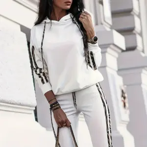 Fashionable Casual Women's Sportswear Two-Piece Set Stripe Pattern Pocket Detail Polyester Comfortable Spring 2025 Style