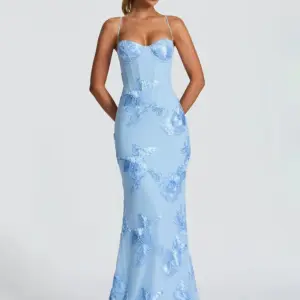 Mozision Spaghetti Strap Backless Sexy Maxi Dress Women Gown Floral Ribbon Applique Sleeveless Bodycon Evening Club Party Dress